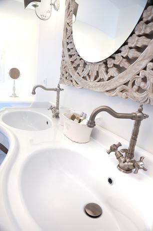 Imagen de la habitación del Hotel L\'Hostellerie Du Moulin Des Oliviers. Foto 11