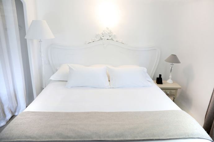 Imagen de la habitación del Hotel L\'Hostellerie Du Moulin Des Oliviers. Foto 12