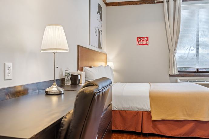 Imagen de la habitación del Hotel LIC. Foto 18