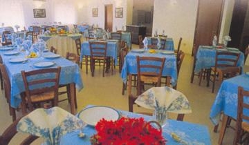 Imagen del bar/restaurante del Hotel LIGHT BLUE. Foto 2