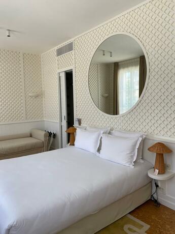 Imagen general del Hotel LILOU. Foto 16