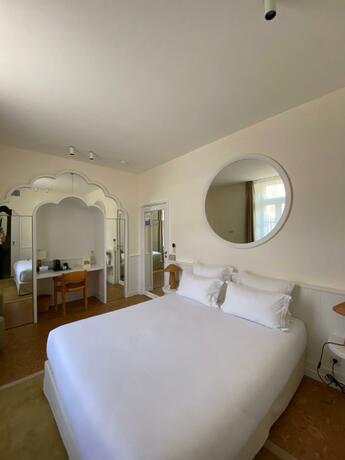 Imagen general del Hotel LILOU. Foto 26