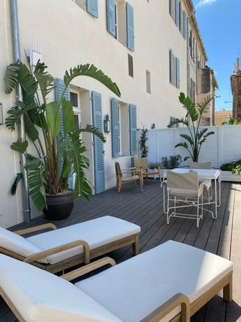 Imagen general del Hotel LILOU. Foto 42