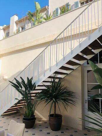 Imagen general del Hotel LILOU. Foto 48