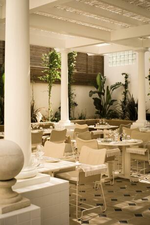 Imagen general del Hotel LILOU. Foto 51