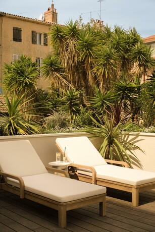 Imagen general del Hotel LILOU. Foto 70