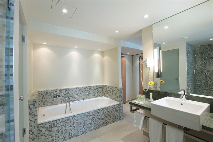 Imagen de la habitación del Hotel LINDNER AM KU'DAMM. Foto 4