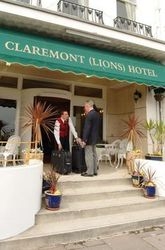 Imagen de los exteriores del Hotel LIONS CLAREMONT. Foto 6