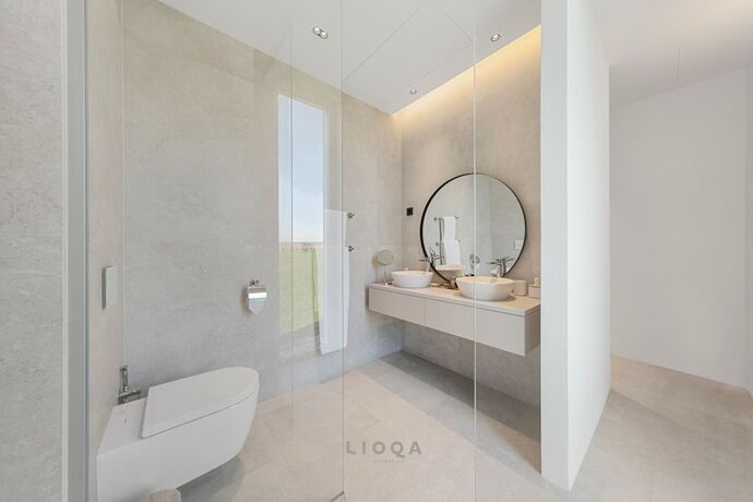 Imagen de la habitación del Hotel LIOQA Resort. Foto 13