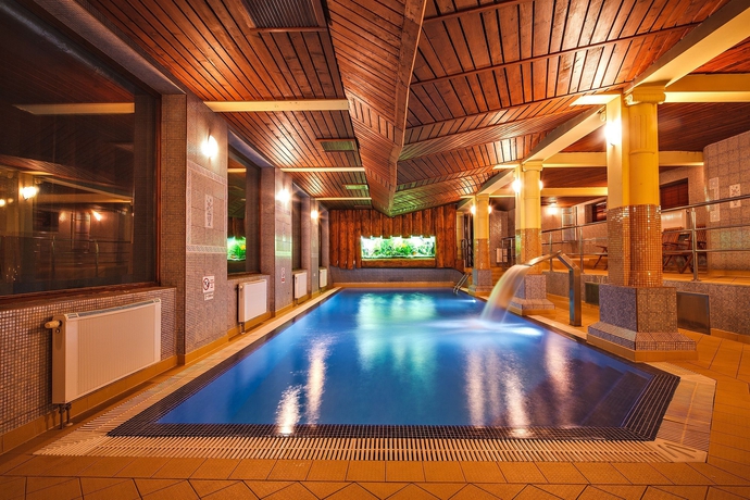 Imagen de la piscina del Hotel LITWOR. Foto 15