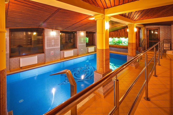 Imagen de la piscina del Hotel LITWOR. Foto 16