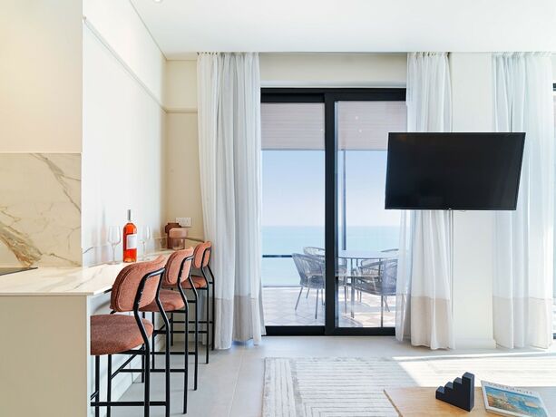 Imagen de la habitación del Hotel LIV Mackenzie Beach Suites. Foto 13