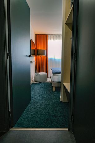 Imagen de los interiores del Hotel LIVEs Bordeaux Lac. Foto 20