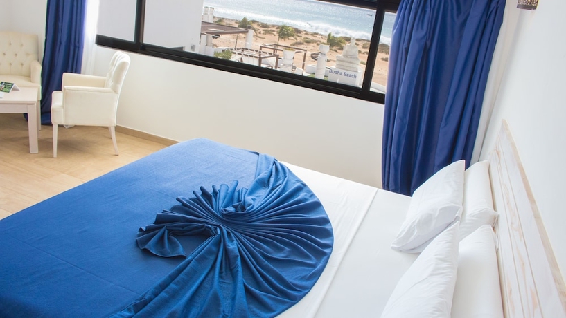 Imagen de la habitación del Hotel LIVVO Budha Beach. Foto 10