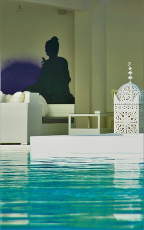 Imagen de la piscina del Hotel LIVVO Budha Beach. Foto 16