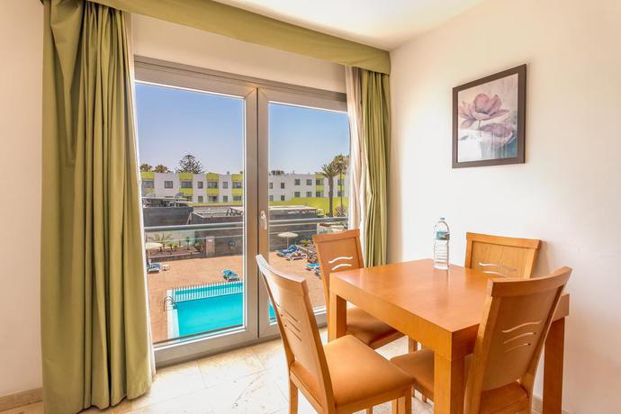 Imagen de la habitación del Hotel LIVVO Corralejo Beach. Foto 14