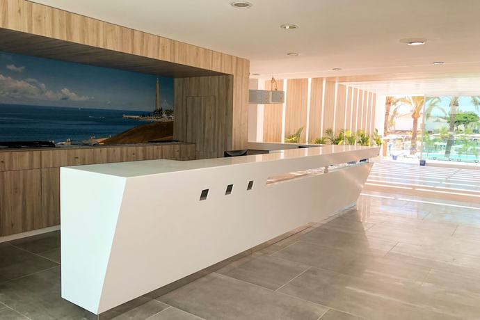 Imagen de los interiores del Hotel LIVVO Dunagolf Suites. Foto 11