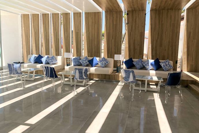 Imagen de los interiores del Hotel LIVVO Dunagolf Suites. Foto 14