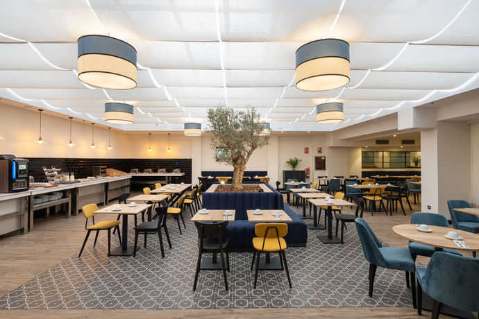 Imagen del bar/restaurante del Hotel LIVVO Fataga. Foto 2