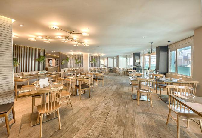 Imagen del bar/restaurante del Hotel LIVVO Koala Garden, Maspalomas. Foto 4