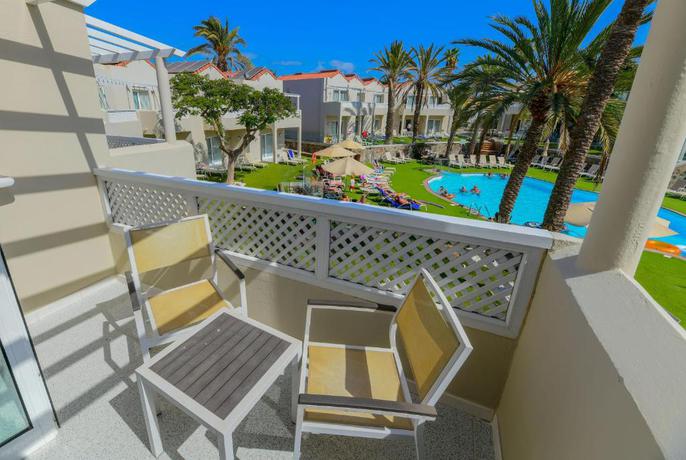 Imagen de los exteriores del Hotel LIVVO Koala Garden, Maspalomas. Foto 23