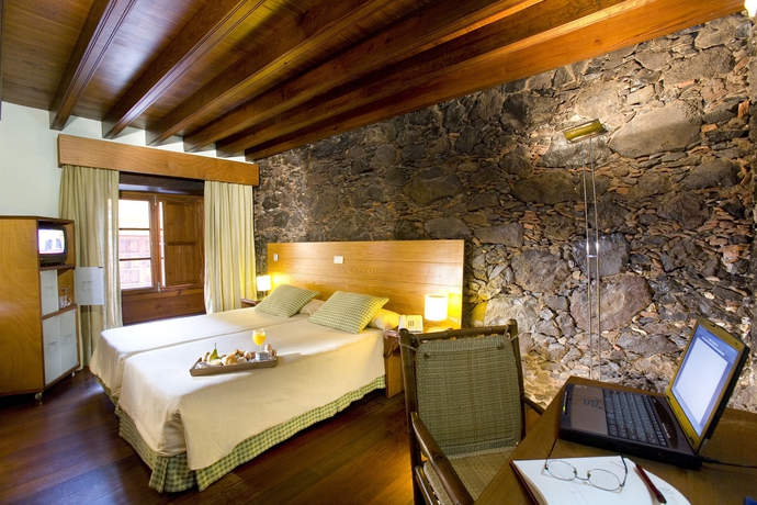 Imagen de la habitación del Hotel LIVVO La Quinta Roja. Foto 11