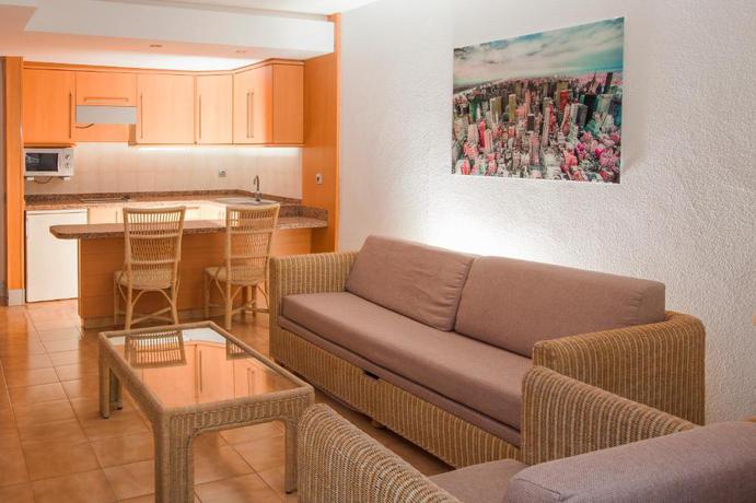 Imagen general del Hotel LIVVO Lago Taurito & Aquapark. Foto 12