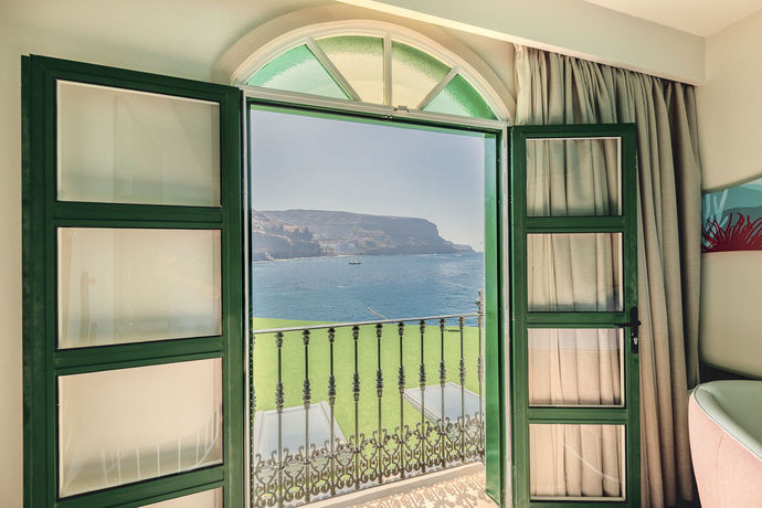 Imagen de la habitación del Hotel LIVVO Puerto de Mog&aacute;n, Playa de Mog&aacute;n. Foto 6