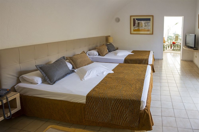 Imagen de la habitación del Hotel LIVVO Risco del Gato Suites. Foto 2