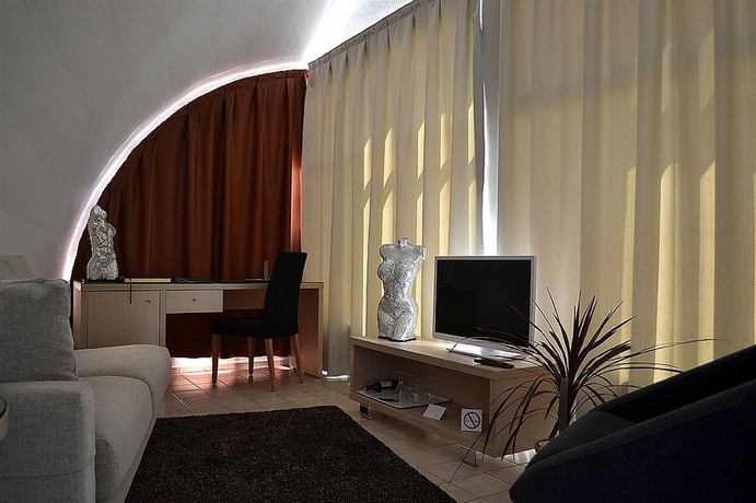 Imagen de los interiores del Hotel LIVVO Risco del Gato Suites. Foto 10