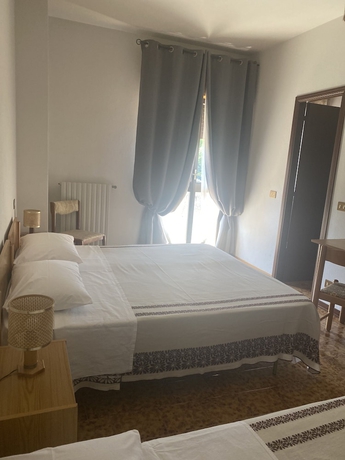 Imagen de la habitación del Hotel L\'Ideale. Foto 17