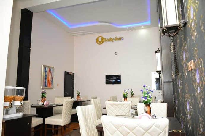 Imagen del bar/restaurante del Hotel LJ Grand Resort. Foto 3