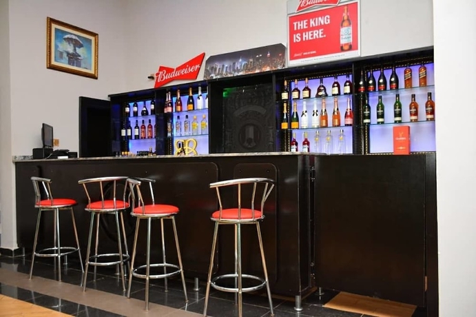 Imagen del bar/restaurante del Hotel LJ Grand Resort. Foto 5