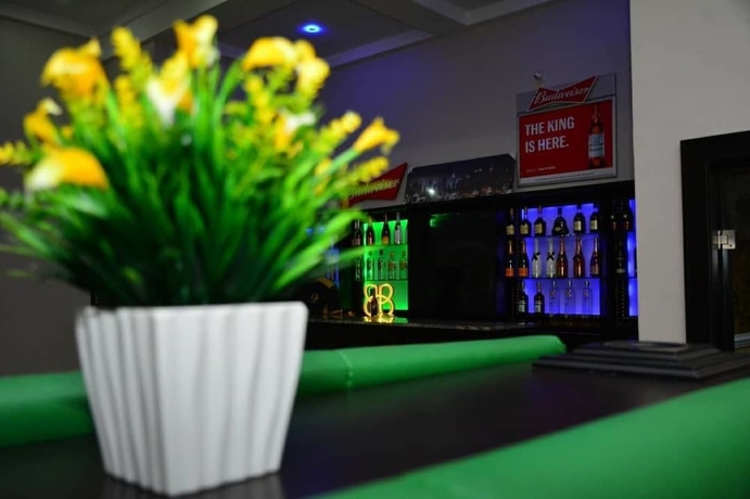 Imagen del bar/restaurante del Hotel LJ Grand Resort. Foto 6