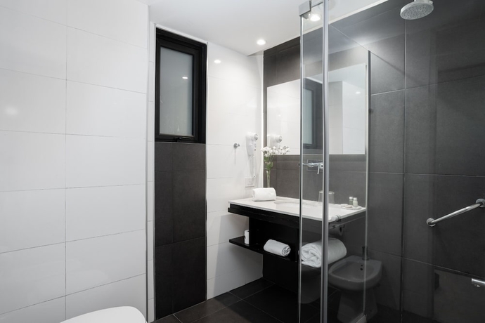 Imagen de la habitación del Hotel LM. Foto 10