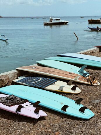 Imagen general del Hotel LMBK Surf Camp - Hostel. Foto 12