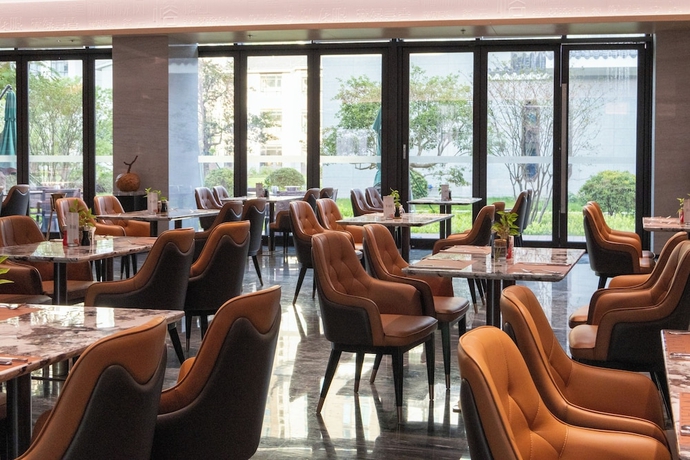Imagen del bar/restaurante del Hotel LN Garden Maoming. Foto 3