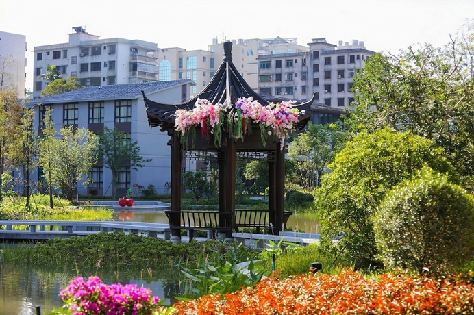Imagen de los exteriores del Hotel LN Garden Maoming. Foto 11