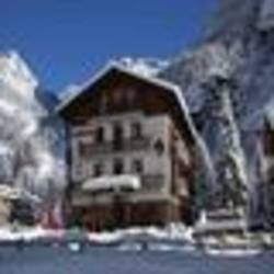 Imagen general del Hotel LO SCOIATTOLO, Courmayeur. Foto 4
