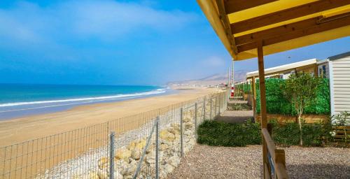 Imagen general del Hotel LOCA BEACH. Foto 3