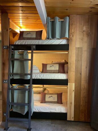 Imagen de la habitación del Hotel LOGE Mt. Shasta. Foto 19