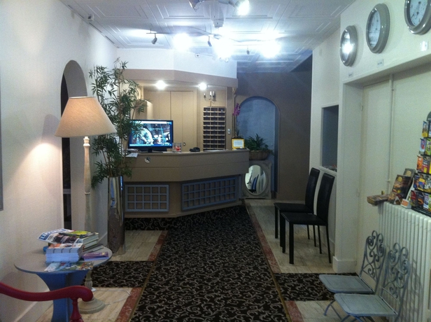 Imagen de los interiores del Hotel LOGIS HOTEL LOUISE DE SAVOIE. Foto 14