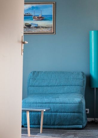 Imagen de la habitación del Hotel LOGIS Majestic Chatelaillon Plage - La Rochelle. Foto 13