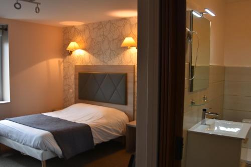 Imagen general del Hotel LOGIS Restaurant Auberge Du Cheval Blanc. Foto 3