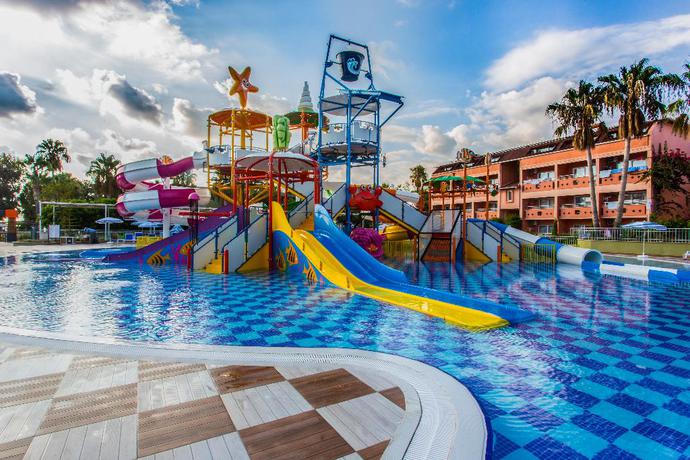 Imagen general del Hotel LONICERA WORLD. Foto 7