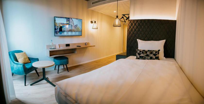 Imagen de la habitación del Hotel LOOM and Skybar. Foto 6