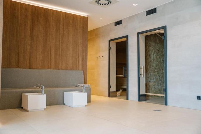 Imagen de los interiores del Hotel LOOM and Skybar. Foto 14