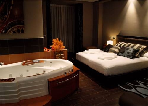 Imagen general del Hotel LOS ALMIRANTES. Foto 16