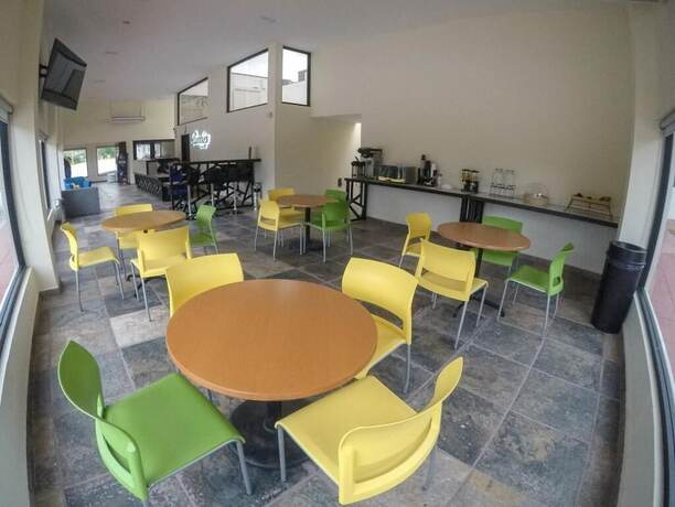 Imagen general del Hotel LOS BAMBUES. Foto 9