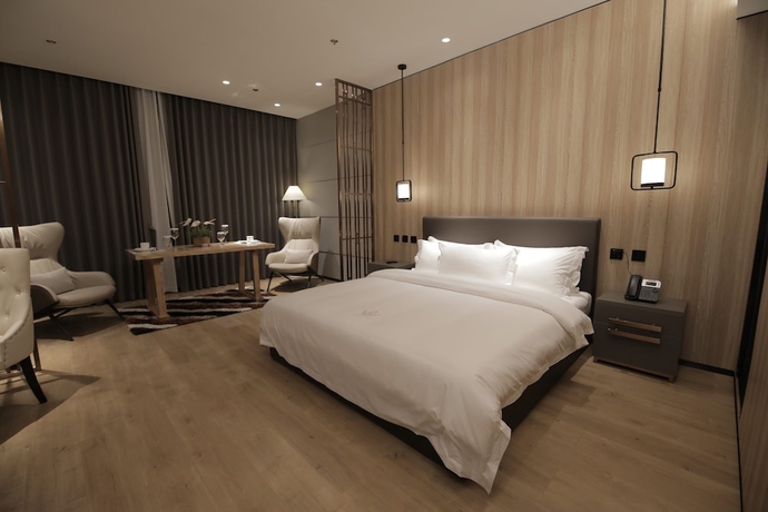 Imagen de la habitación del Hotel LOTUS BLU HOTEL NAGA. Foto 3